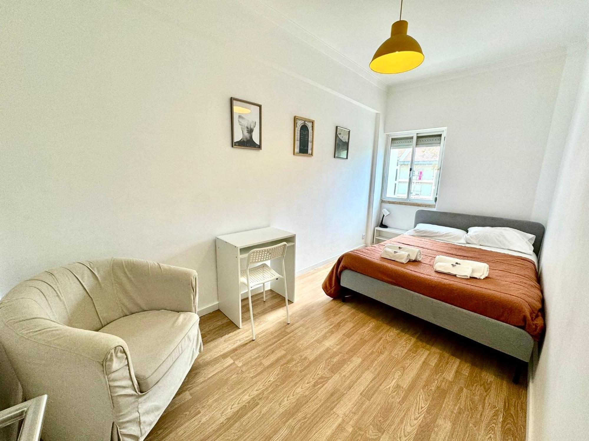 Almada Big Flat Next To Lisbon And Caparica Beach Dış mekan fotoğraf